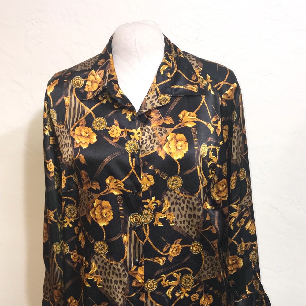 BENTLEY Plus Size: 18W Satin Front Button Top